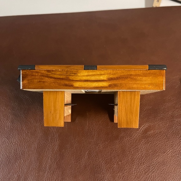 Very Rare Miniature Wood Billiards Table with Accessories by John Gullaksen. - Picture 11 of 15